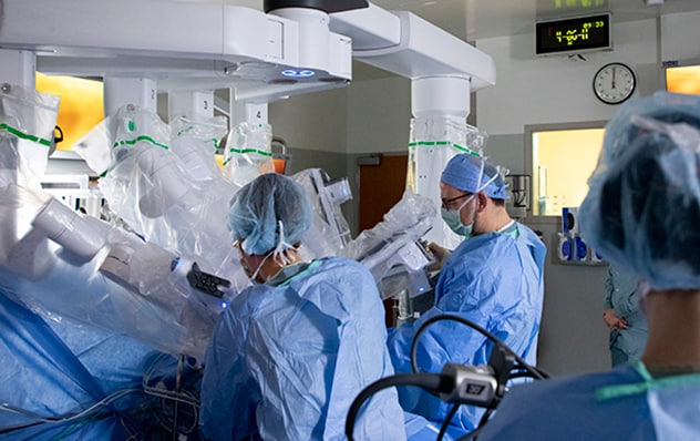 Single-site robotic adrenalectomy at Mayo Clinic - Mayo Clinic